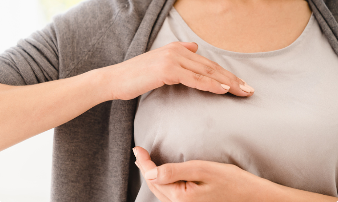 Göğüs Büyütme Ameliyatı Zararlı Mı? 